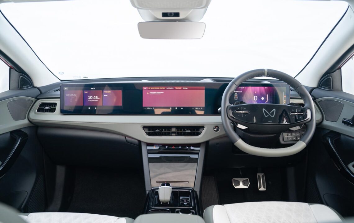 Mahindra-XUV-700-2026