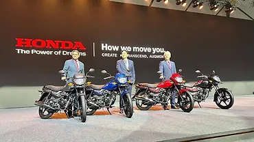 Honda Shine 100 DX.